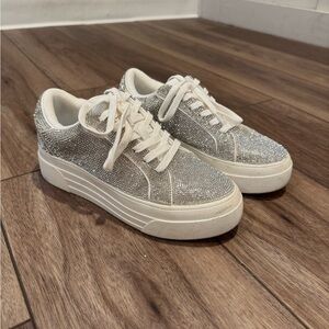 Cherello Platform Sneaker (silver metallic)